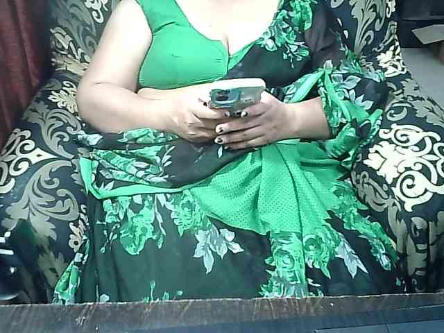 Indianbhabhimilf40 webcam