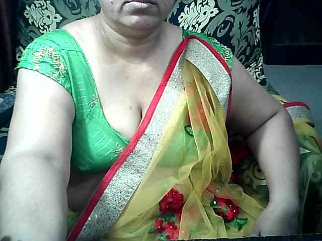 Indianbhabhimilf40 webcam