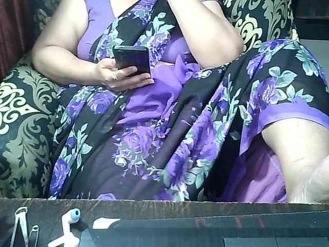 Indianbhabhimilf40 webcam