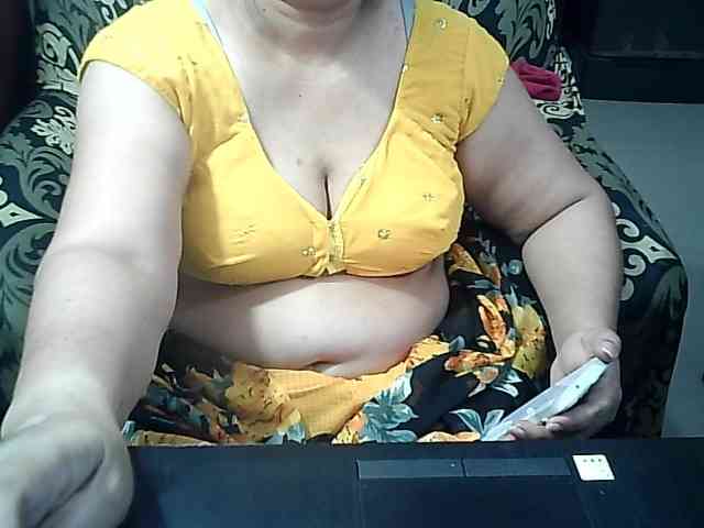 Indianbhabhimilf40 webcam