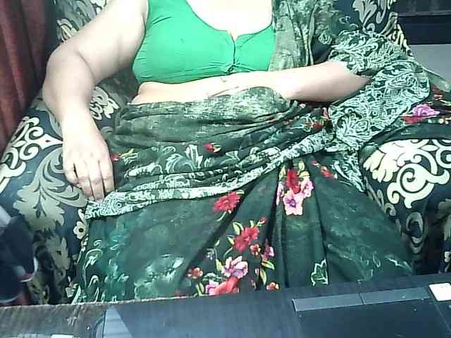 Indianbhabhimilf40 webcam