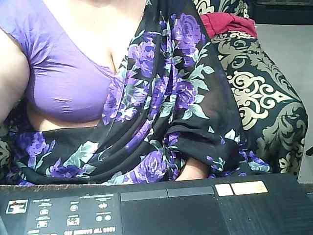 Indianbhabhimilf40 webcam