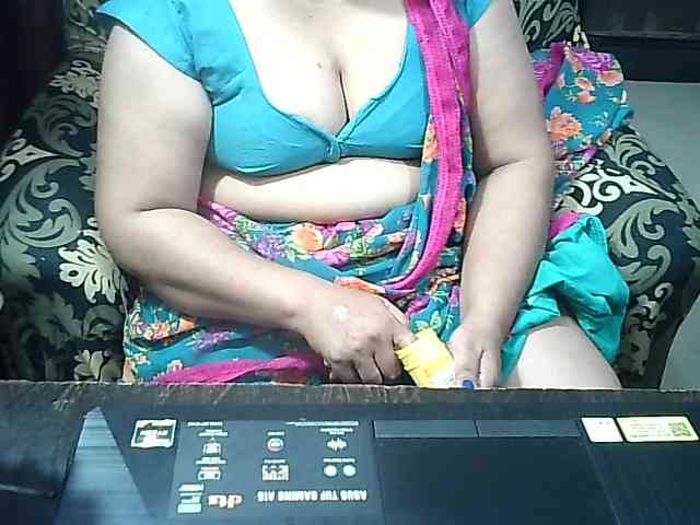 Indianbhabhimilf40 webcam