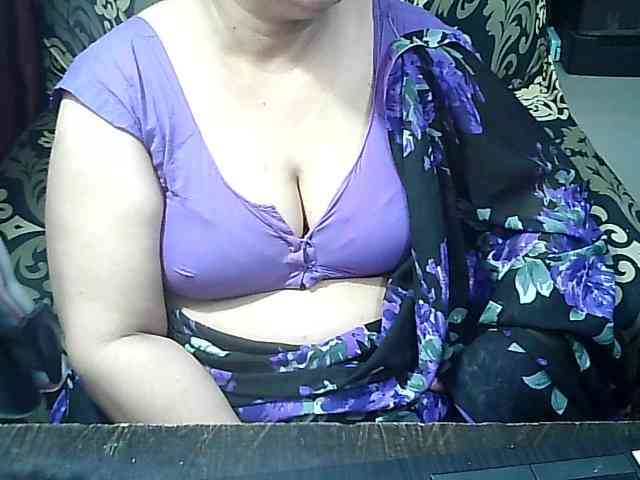 Indianbhabhimilf40 webcam