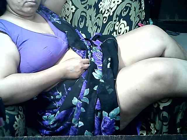 Indianbhabhimilf40 webcam