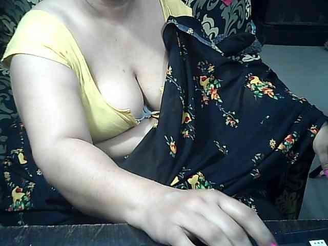 Indianbhabhimilf40 webcam