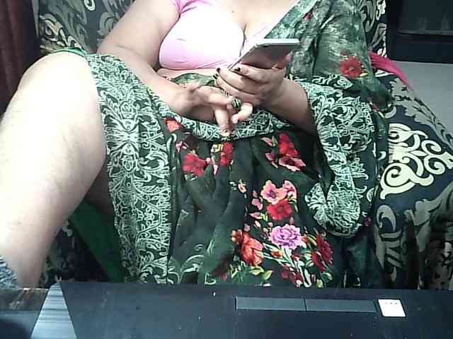 Indianbhabhimilf40 webcam