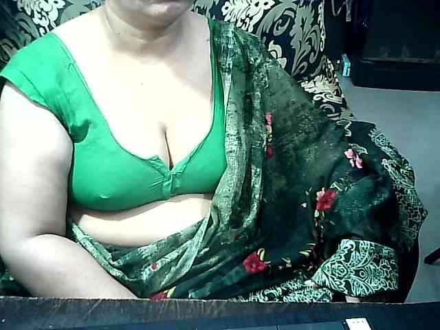 Indianbhabhimilf40 webcam