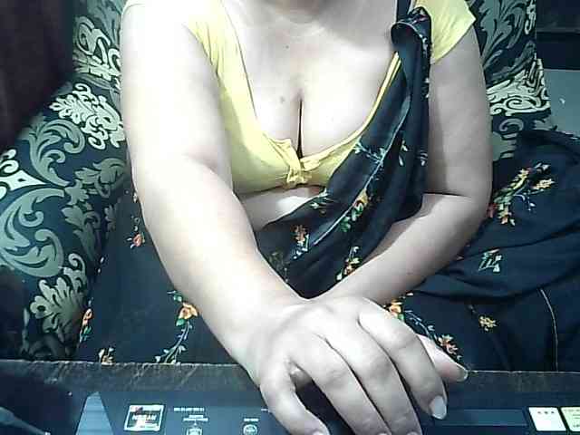 Indianbhabhimilf40 webcam