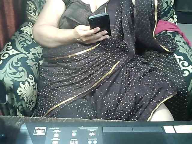 Indianbhabhimilf40 webcam