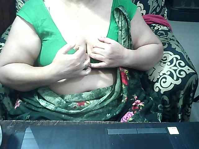 Indianbhabhimilf40 webcam