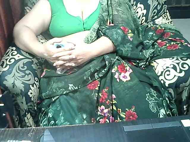 Indianbhabhimilf40 webcam