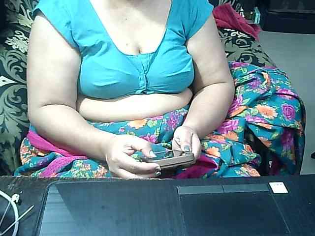 Indianbhabhimilf40 webcam