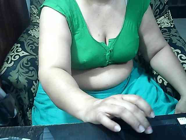 Indianbhabhimilf40 webcam
