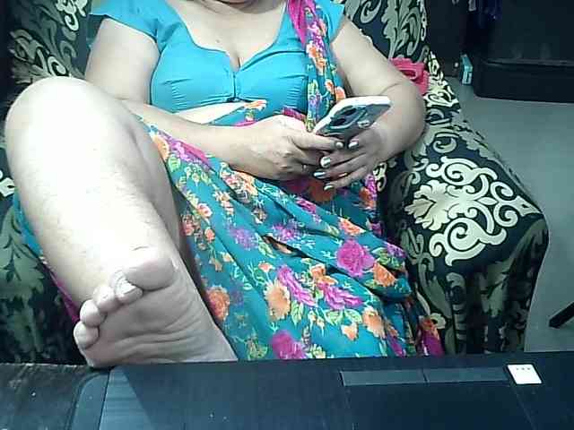 Indianbhabhimilf40 webcam