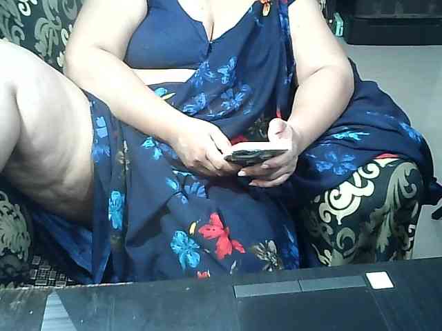 Indianbhabhimilf40 webcam
