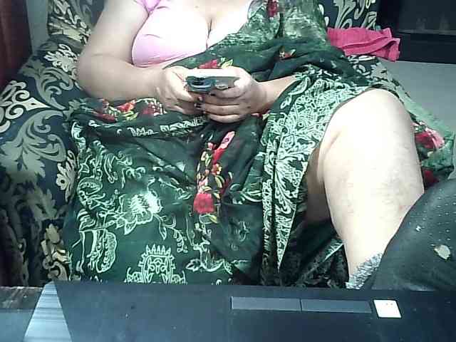 Indianbhabhimilf40 webcam