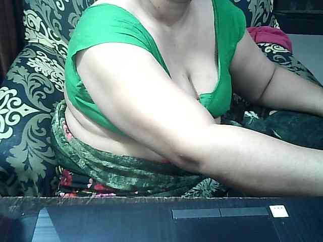 Indianbhabhimilf40 webcam