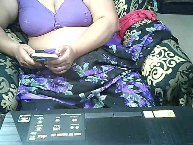 Indianbhabhimilf40 webcam