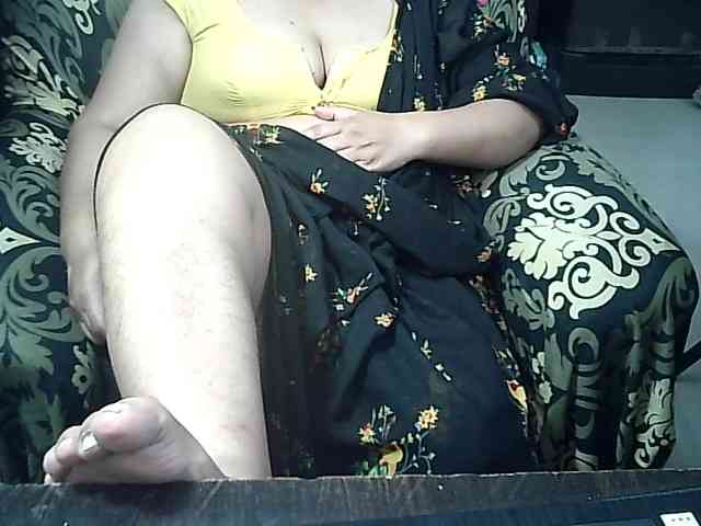 Indianbhabhimilf40 webcam