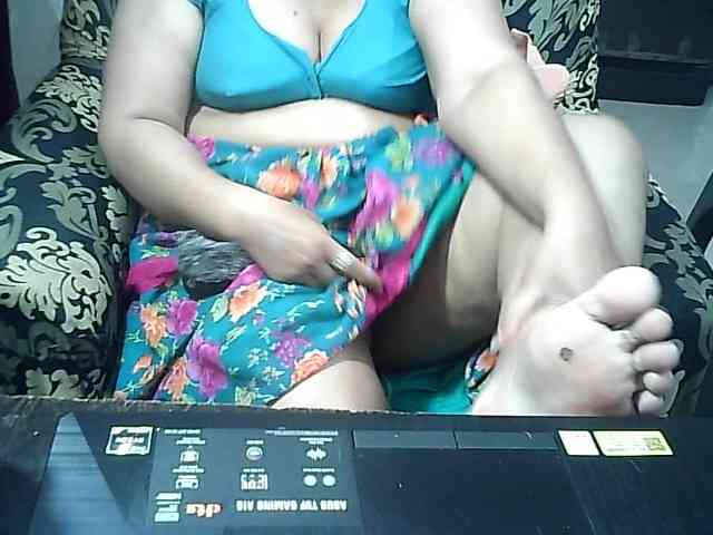 Indianbhabhimilf40 webcam