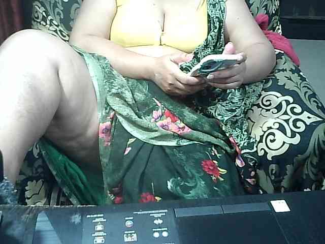 Indianbhabhimilf40 webcam