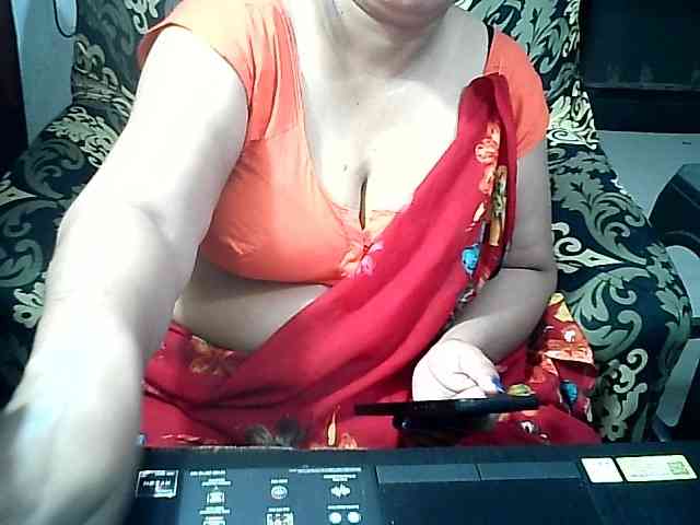 Indianbhabhimilf40 webcam