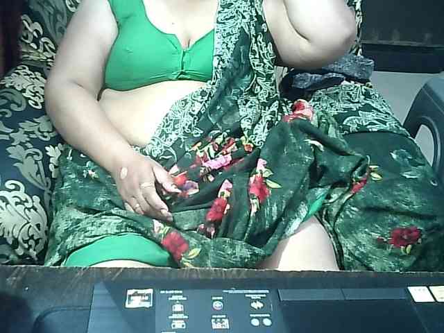 Indianbhabhimilf40 webcam