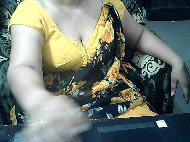 Indianbhabhimilf40 webcam
