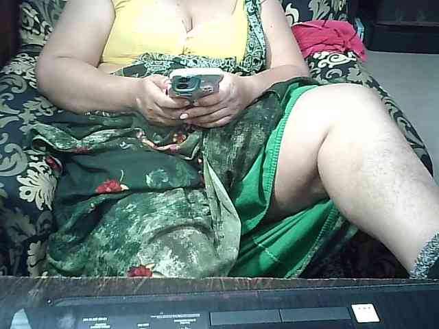 Indianbhabhimilf40 webcam