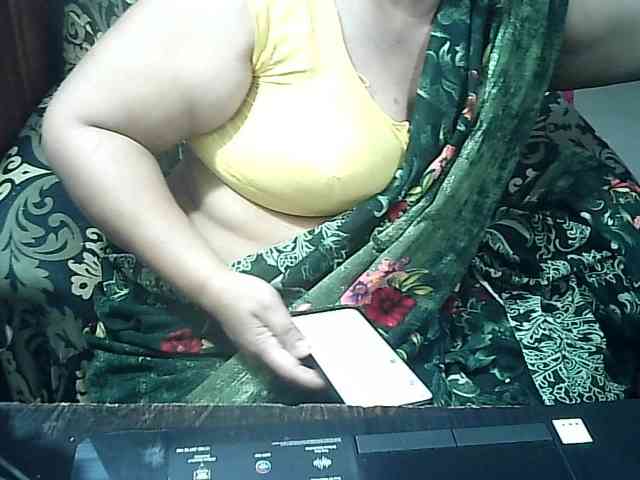 Indianbhabhimilf40 webcam