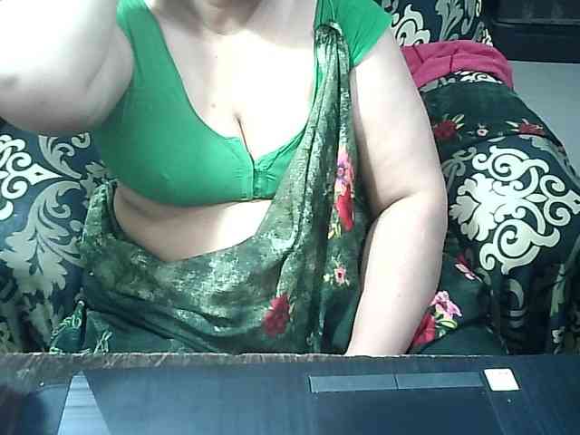 Indianbhabhimilf40 webcam