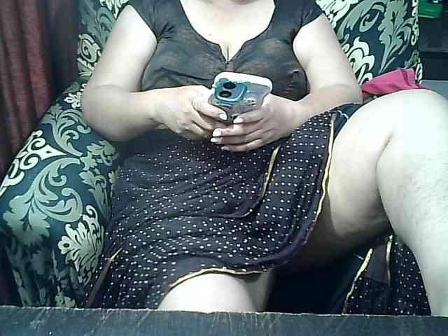 Indianbhabhimilf40 webcam