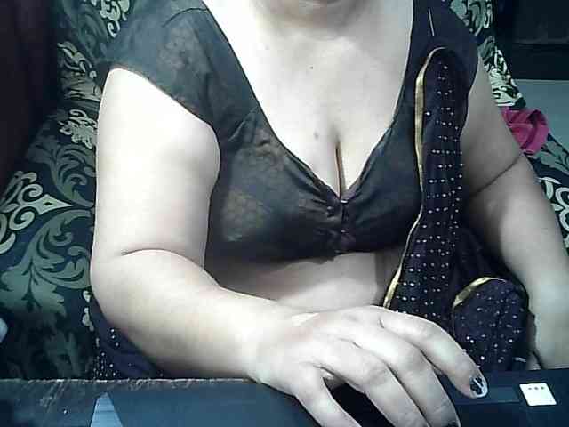Indianbhabhimilf40 webcam