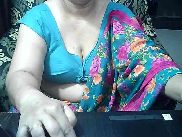 Indianbhabhimilf40 webcam