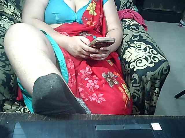 Indianbhabhimilf40 webcam