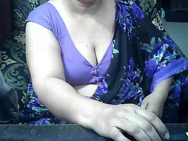 Indianbhabhimilf40 webcam