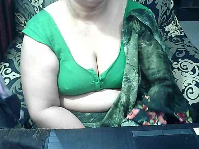 Indianbhabhimilf40 webcam