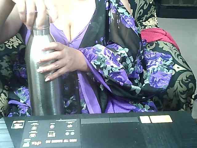 Indianbhabhimilf40 webcam