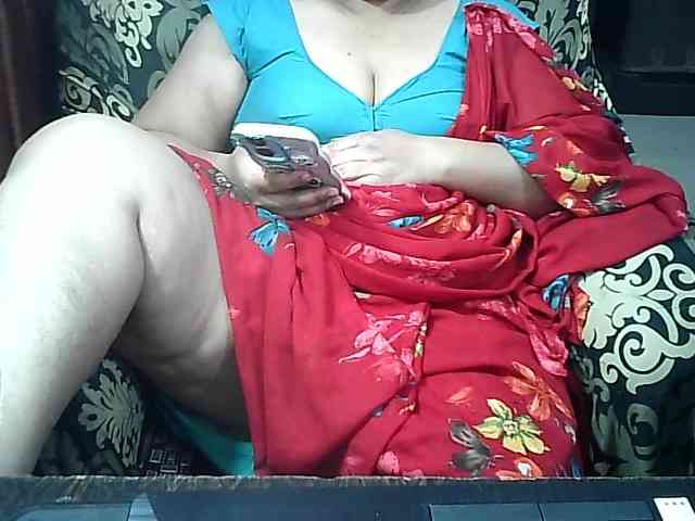 Indianbhabhimilf40 webcam