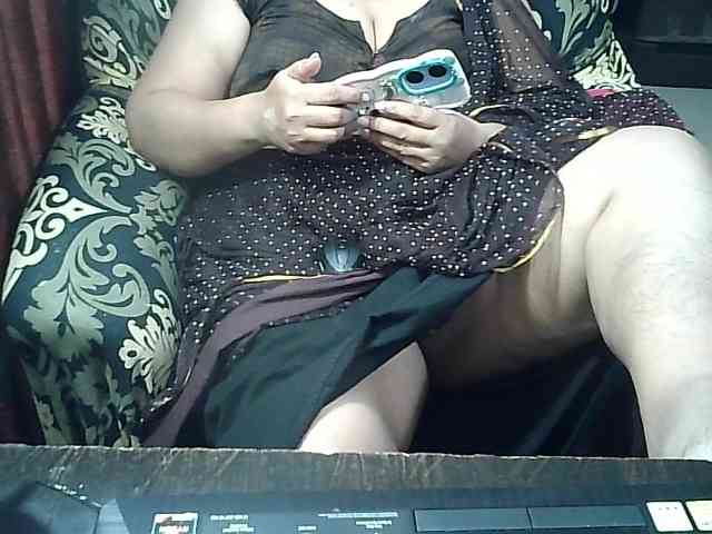 Indianbhabhimilf40 webcam