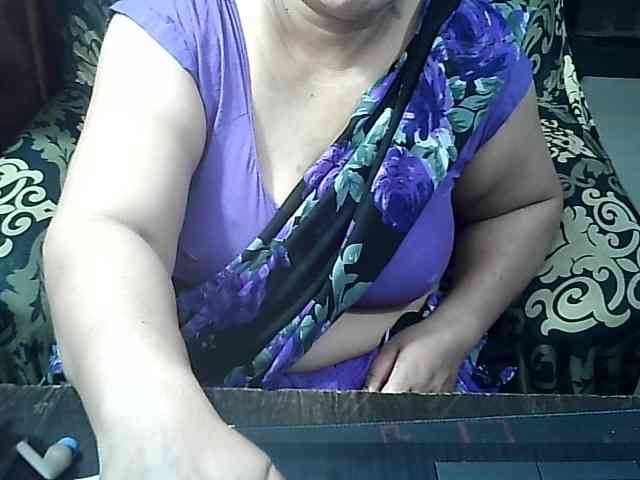 Indianbhabhimilf40 webcam