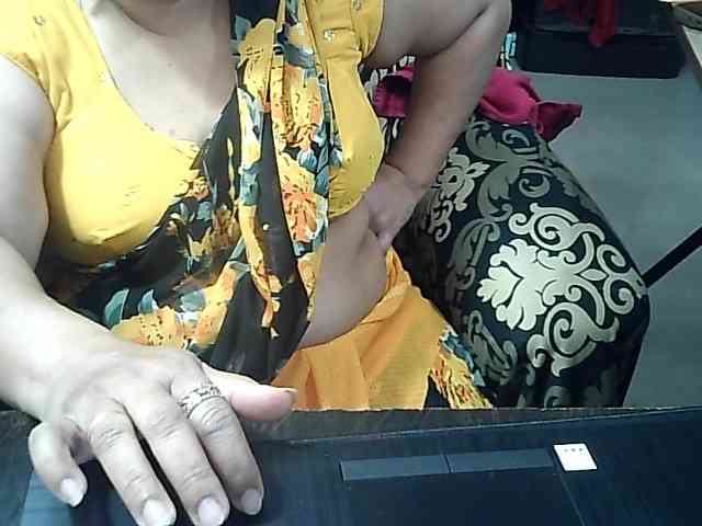 Indianbhabhimilf40 webcam