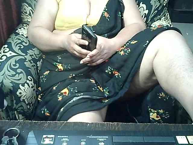 Indianbhabhimilf40 webcam