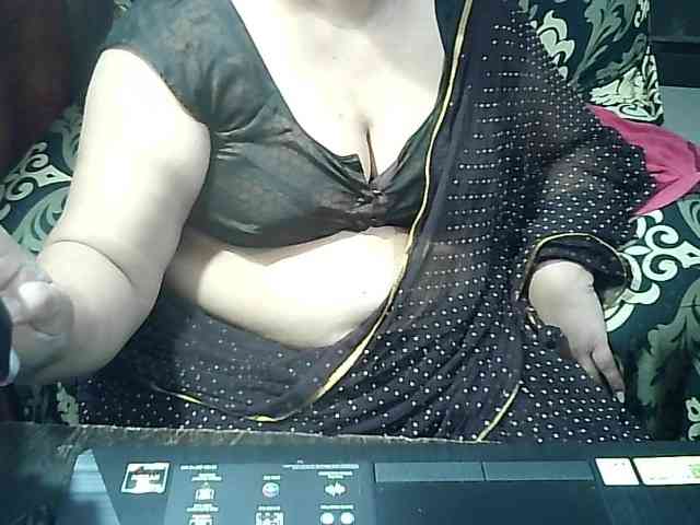 Indianbhabhimilf40 webcam