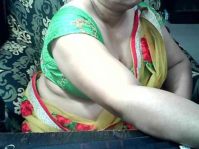 Indianbhabhimilf40 webcam