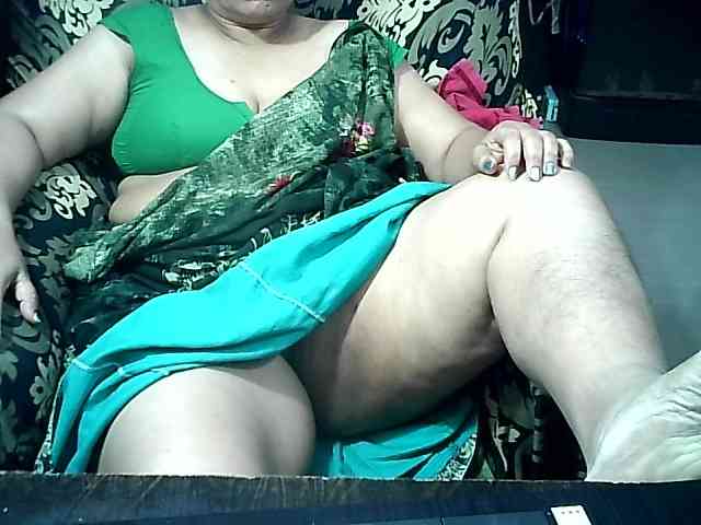 Indianbhabhimilf40 webcam