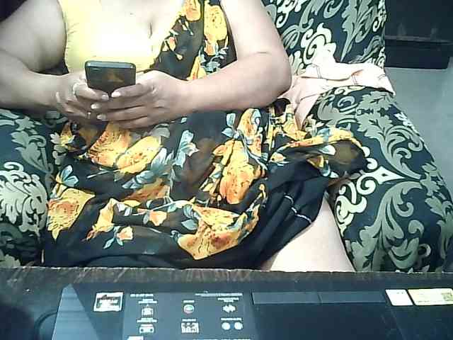Indianbhabhimilf40 webcam