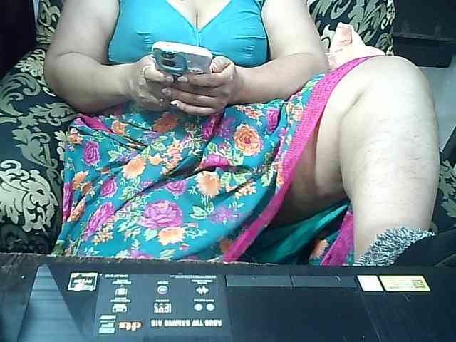 Indianbhabhimilf40 webcam