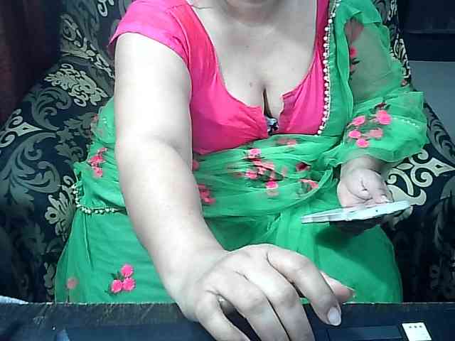 Indianbhabhimilf40 webcam